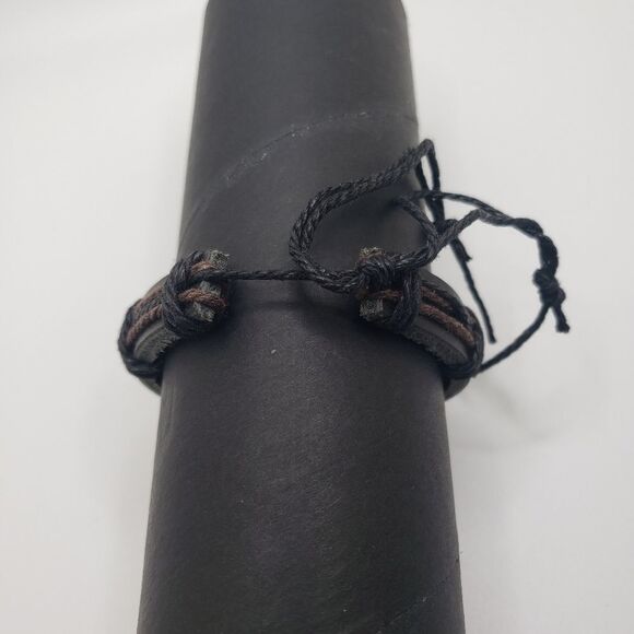 I love Jesus adjustable bracelet - Picture 3 of 3